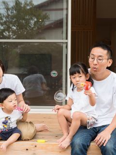 デッキとしゃぼん玉